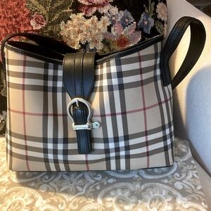 Burberry shoulder purse